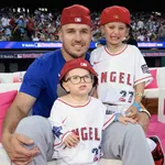 エンゼルスの英雄マイク・トラウトさん、ついに実の息子にすら裏切られてしまう