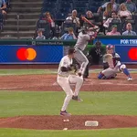 村上宗隆、MLB球宴初打席は空振り三振…MLB屈指の“剛腕”と対戦【MLBオールスター2026】