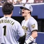 【阪神】佐藤輝明２発４打点！　キング・森下とは３本差「翔太に続くことができて良かった」