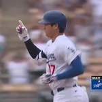 大谷翔平「前半戦野手WAR3.3で日本人1位、投手WAR3.0で日本人1位です」←これ