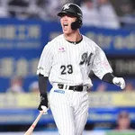 ロッテ石川慎吾 43試合 打率 .352 5本 26打点 OPS 1.017