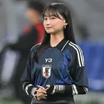 【朗報】影山優佳さん「これが噂のピチユニネキ」再びキッズ用ピチピチ姿を披露wwwwwwwwww