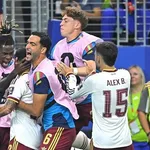 【衝撃】「4年前の日本なんで勝てたの?」スペインさん、37戦無敗で16年ぶり決勝へ・・・・・・・・・