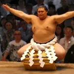 【悲報】大相撲4日目、霧島4連勝も大の里さん早くも3敗目・・・・・・・・・
