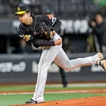 上茶谷「ホークスではまずフィジカルという考えがある。横浜ではピラティスのような柔軟系の練習をしてデブでした」