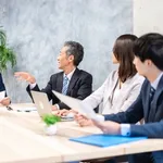【困惑】女性さん「言語能力高いです」「群れる能力高いです」「共感力高いです」これが資本強者になれない理由ｗｗｗｗｗｗｗｗｗｗ