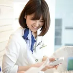 【悲報】歯医者受付さん「平日の17時以降か土曜日希望ですか？…うーん」（嫌そうな顔）・・・・・・・・・
