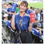 【朗報】世界から称賛された日本サポさんのゴミ拾い、女性アナさんも参加していたwwwwwwwwww