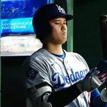 大谷翔平ロボだった。膝に潤滑剤を注射