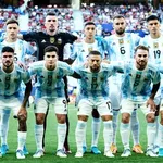 【悲報】イングランドに勝利したアルゼンチン代表さん「フォークランドは俺達のものだ」と掲げてしまう・・・・・・・・・