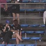 【悲報】 ロッテ、9回裏追いつかない程度の反撃でキラキライベントが中止に