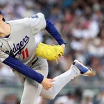 【朗報】佐々木朗希さん、1試合で100マイル以上のボールを記録した回数がドジャース最高記録となる
