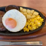 【悲報】サイゼリヤのハンバーグ、正直ガチで不味いよな・・・・・・・・・