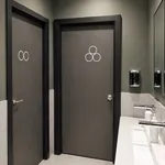 【画像】デザイナー「オシャレなトイレ作ったで」