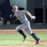 阪神・佐藤輝「勝って黙らせるしかないのでね」　因縁ハーン撃ち「やり返せて良かった」八回２点二塁打　４カード連続勝ち越し貯金１０