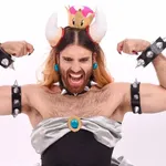 【画像あり】完璧なクッパ姫のコスプレイヤーさんが登場してしまうwwwww