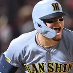 昨日のカープ戦で佐藤輝明が観客を煽ったり闘志を剥き出ししてるシーンを見て思ったこと第1位wwwwww