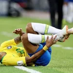 【悲報】サッカーの嫌いな所「すぐ転ぶ」「過剰に痛がる」ｗｗｗｗｗｗｗｗｗｗ