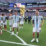【悲報】W杯準優勝アルゼンチン代表さん、規定の取材対応を拒否して裏口から去る・・・・・・・・・