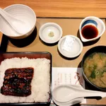 【悲報】うな重の松竹梅の梅、限界突破ｗｗｗｗｗｗｗｗｗｗｗ