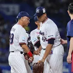 ヤクルト 投壊11失点で7連敗 9四死球に池山監督苦言「8回、9回はイライラさせてしまった」