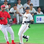巨人・吉川尚輝、登録抹消へ 左太もも裏の張りで途中交代…石塚が3か月ぶり1軍合流見込み