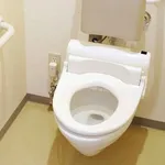 【悲報】コンビニオーナー夫婦さん、トイレ利用客を脅した疑いで逮捕「何か買え、コンビニ馬鹿にすんな!」・・・・・・・・・