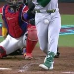 アスレチックス・クロダグラウアーが自打球で睾丸破裂→緊急手術でIL入り　母方祖父が日本人の23歳