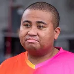 【衝撃】アントニーさん、拳銃を突きつけられ拘束「アイムジャパニーズ!」も通じずwwwwwwwwww