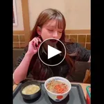 【動画あり】 セクシー女優さん、松屋でとんでもない食い方をしてしまうｗｗｗｗｗ