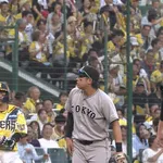 ウィットリー、一人相撲！ 下位打線相手に四球・死球・悪送球ｗｗｗｗ