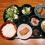 【悲報】沖縄のメシ、不味過ぎてガチでビビる・・・・・・・・・