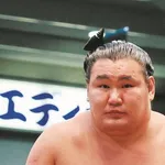 【悲報】横綱・豊昇龍さんが14日目から休場、霧島さんは不戦勝で3敗キープ・・・・・・・・・
