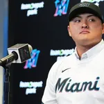 佐々木麟太郎、マーリンズユニフォームがめちゃくちゃ似合うwwwwwwwwwww
