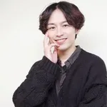 【困惑】俳優・鈴木勝吾さん「飴の包み紙を開ける音も」観劇マナー提言でネット大荒れ・・・・・・・・・