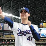 【動画】中日吉田、プロ初勝利&お立ち台!エラー&サヨナラ打の先輩村松をイジリ倒す