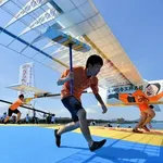【悲報】「鳥人間コンテスト2026」さん、強風に敗北して2日連続打ち切り・・・・・・・・・
