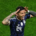 【悲報】アルゼンチン代表フェルナンデスさん、W杯決勝の危険タックルでレアル移籍が破談・・・・・・・・・