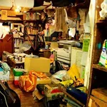 【悲報】家族が身内の引きこもりニートさんを救う方法って無いよな?・・・・・・・・・