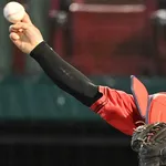 カープ『持丸キャノン』で最下位回避！ヤクルト山野辺を刺し3試合連続サヨナラ負けのピンチ凌ぐ