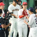 【球宴】カープ坂倉2タコも好守！岡本三塁コーチデビュー！サトテル特大弾も万波決勝打＆4安打2打点でMVP【セ5-7パ/試合結果】