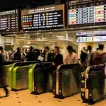 【悲報】女さんてほんまに道譲らんのな 横から来たから実験してみたけどｗｗｗｗｗｗｗｗｗｗ