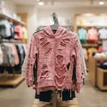 「子ども服がズタズタにされてて恐怖」西松屋で商品切りつけ、会社認める「従業員が通報、警察により確保」