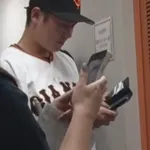 悲報】坂本勇人、手帳型スマホケースだったｗｗｗｗｗｗｗ