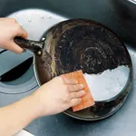 【悲報】フライパンって一回一回洗ってたら絶対汚くならないと思うんやがwwwwwwwwww