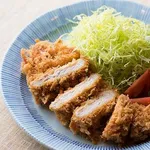 【悲報】トンカツ屋さん「定食のキャベツの千切りおかわり無料です!」←こいつwwwwwwwwww