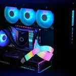 【困惑】チー牛さんってなんでPCを無駄に光らせるのが好きなの？ｗｗｗｗｗｗｗｗｗｗ