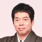【悲報】今田耕司さん「俺はレーシック信用してない。眼科医はだれもレーシックしてない。これが答えやんか」・・・・・・・・・
