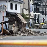 イオンモール宇城で高齢男性を救助、心肺停止 熊本地震