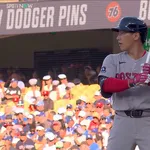 吉田 正尚 打率.260 4本 20打点 出塁率.336 長打率.372 OPS.708 wRC+98 WAR0.1